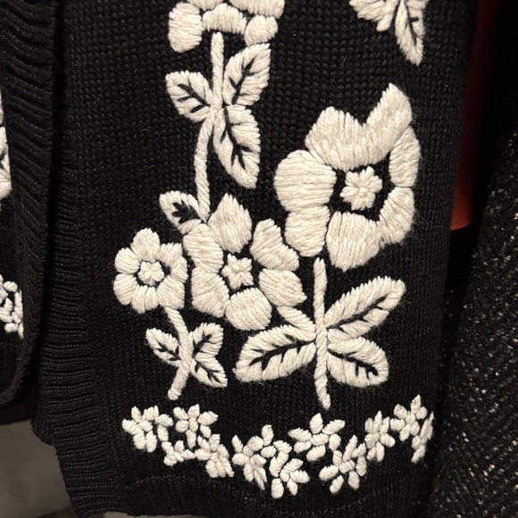 Beautiful Unique Embroidered Black and White Floral Women's Sweater - Picture 2 of 4